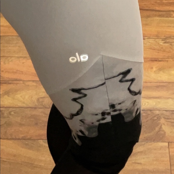 Alo leggings white marble with black mesh - Picture 4 of 6